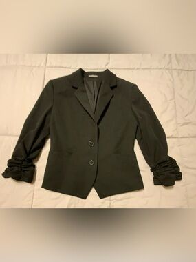 Express Black Women's Ruched-Sleeve Two-Button Blazer
